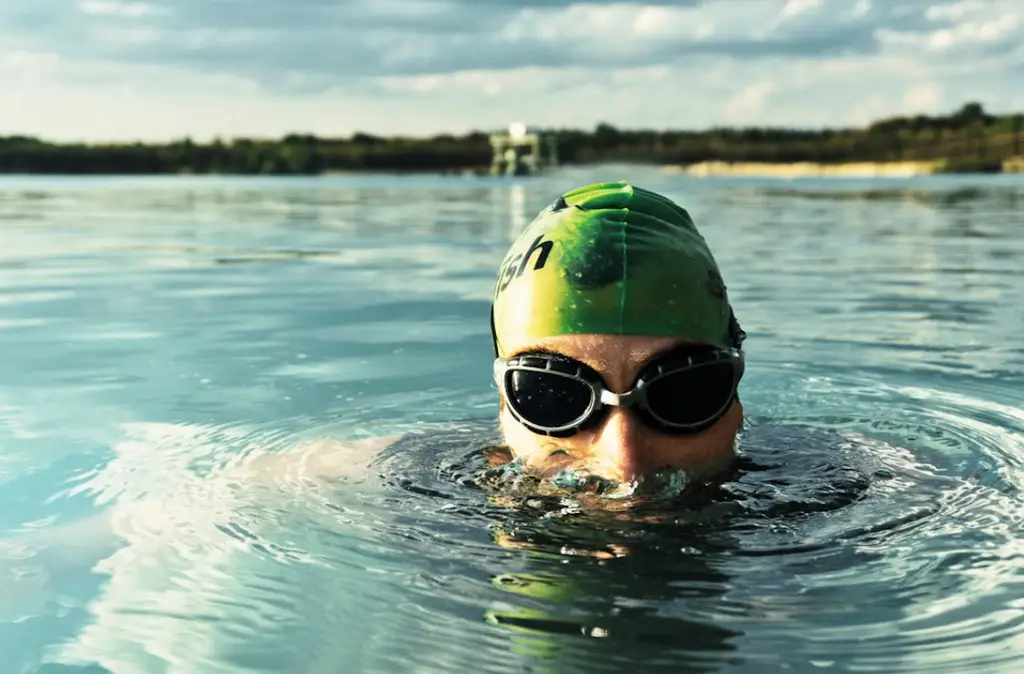 大人學游泳：邁向親水的自在遨遊